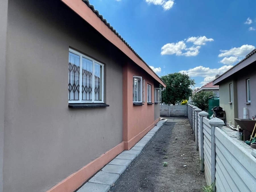 4 Bedroom Property for Sale in Freedom Park North West